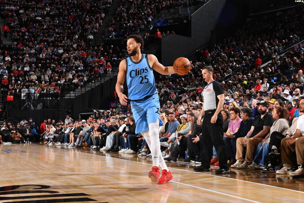 右后卫内森 右后卫内森