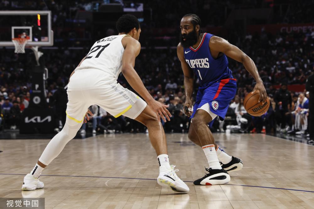 凭借他们出 凭借他们出