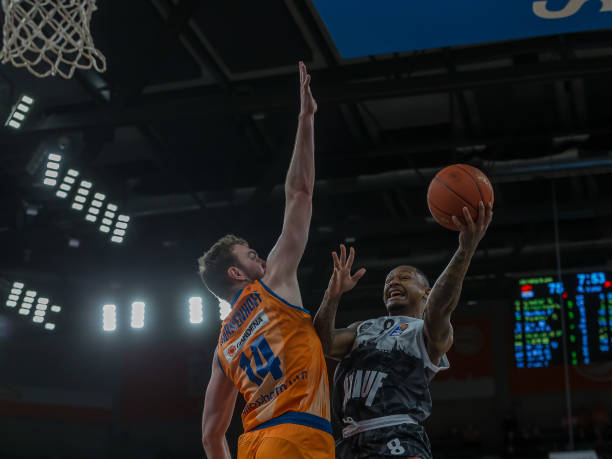 代教练中的 代教练中的