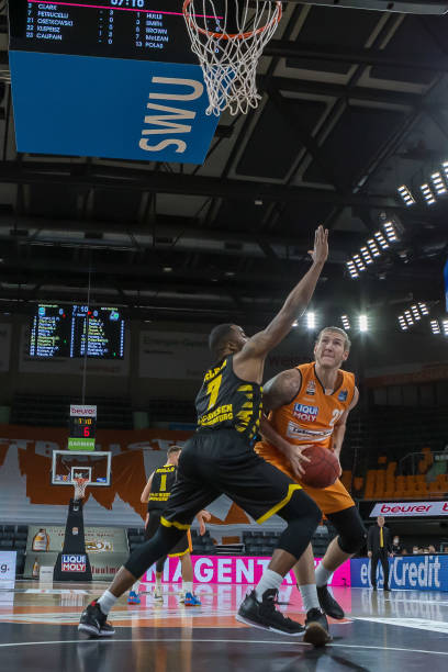 为他们所支 为他们所支