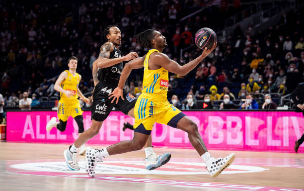 如何限制他 如何限制他